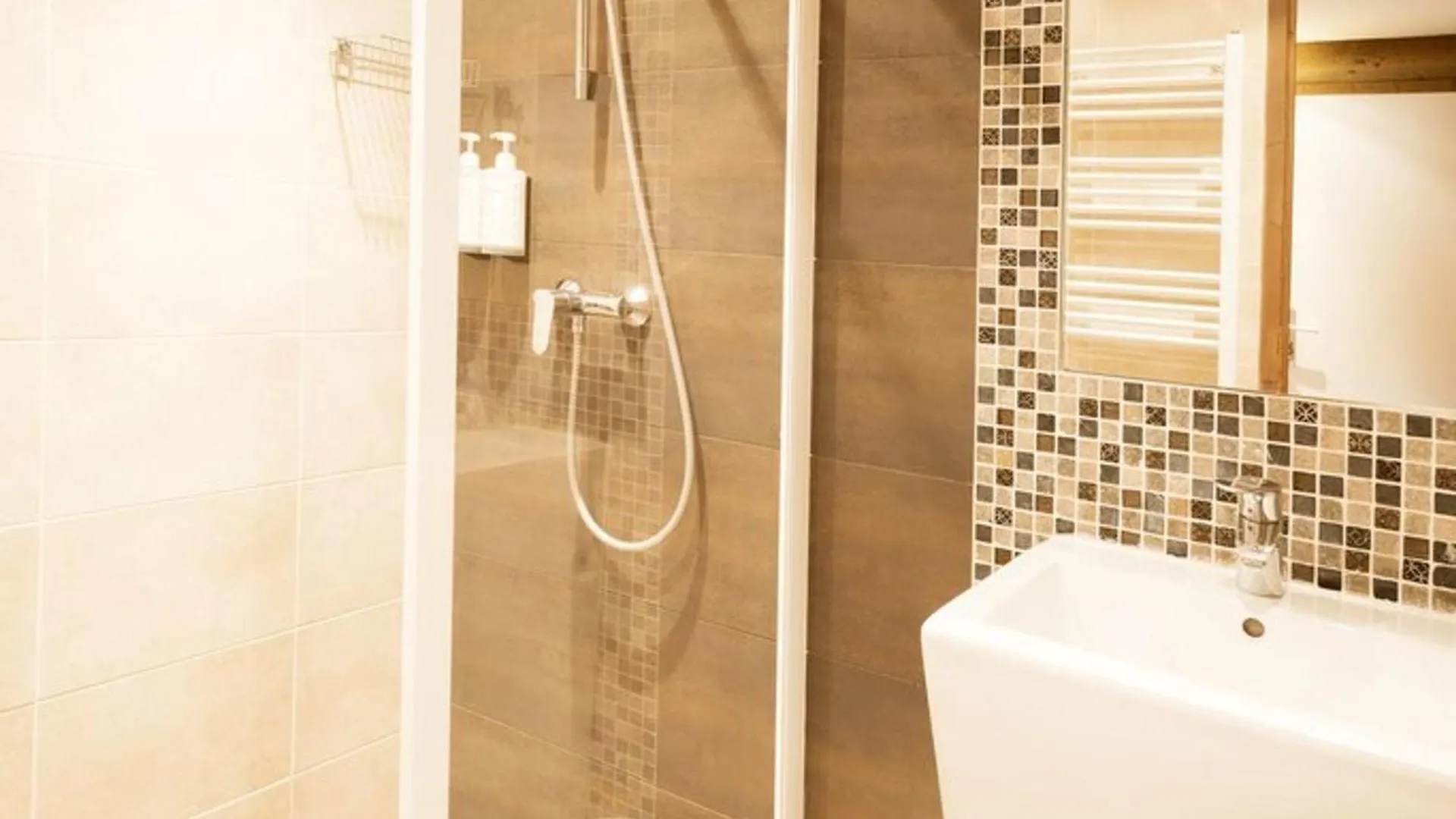 Appartement 4 Pieces 8 Pers, Sud, Pres Du Telepherique, Avec Terrasse Et Equipements Modernes - Fr-1-263-217 Valloire France